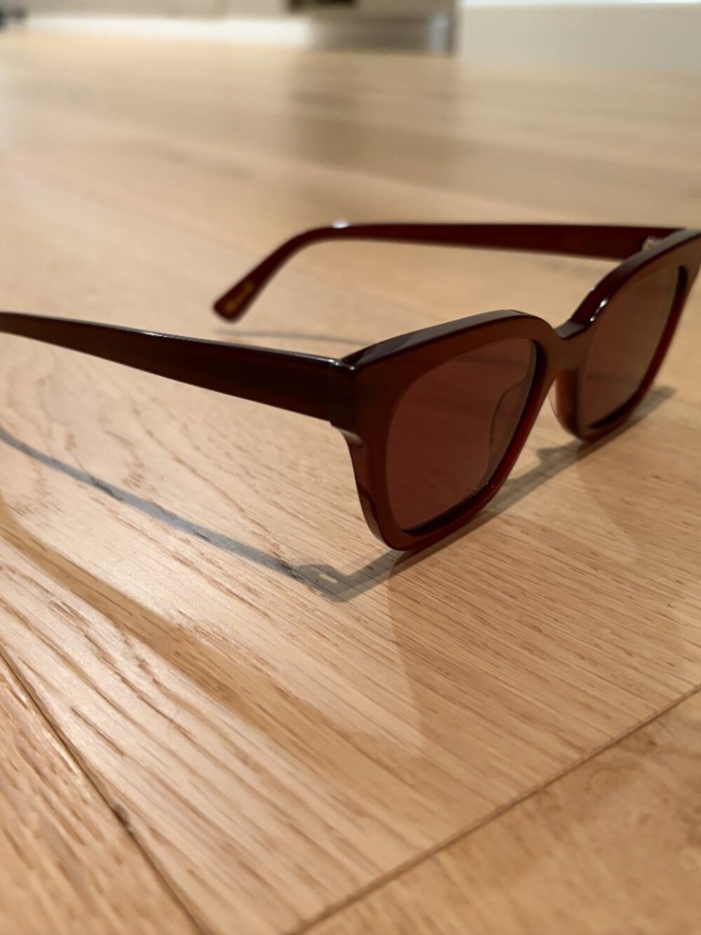 Madewell Pierport Red Frame Sunglasses with Brown Lenses - Picture 2 of 5